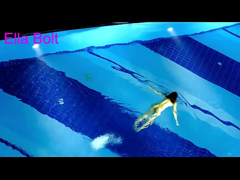❤️ No puedo dejar de mirar, joven rubia pillada nadando desnuda en la piscina del complejo ELLA BOLT ❤️❌ Video de porno en es.passionfeverspot.ru ❌️❤️❤️❤️❤️❤️❤️❤️